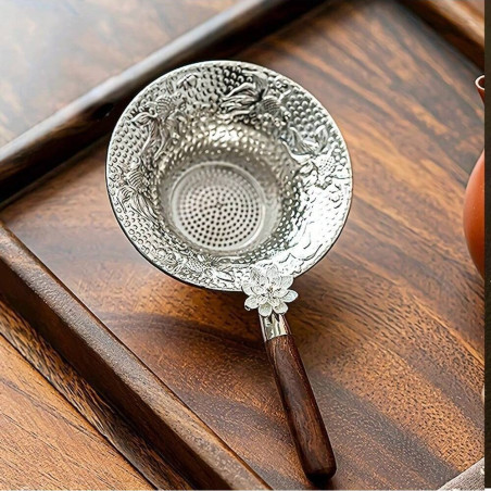 Decorated tea colander